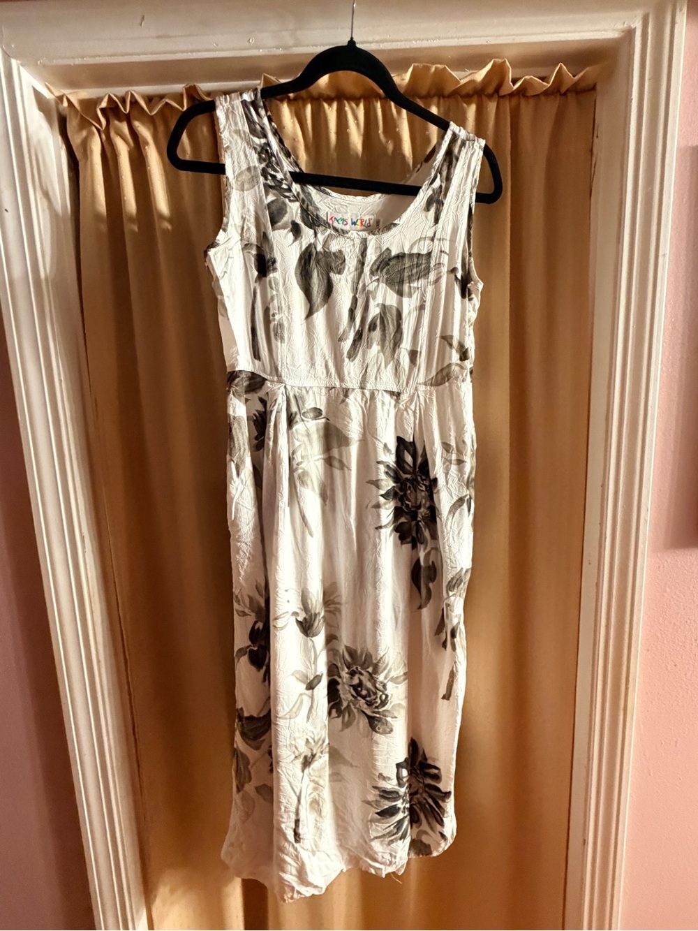 Jams World White Sleeveless Floral Midi Dress